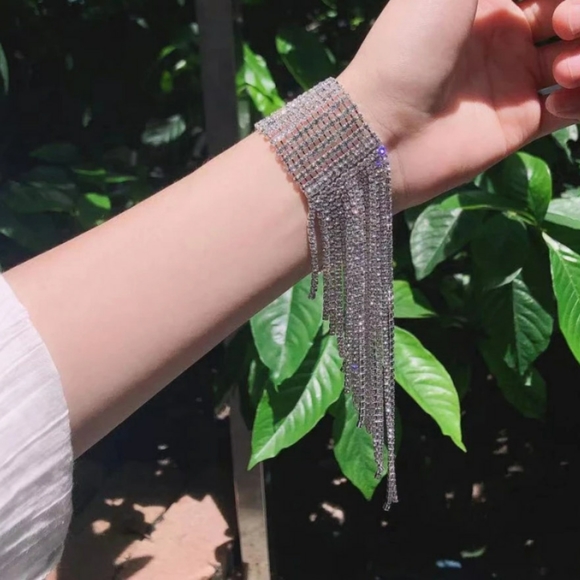 🎀 Sparkling Tassel Rhinestone Bracelet - Picture 3 of 7